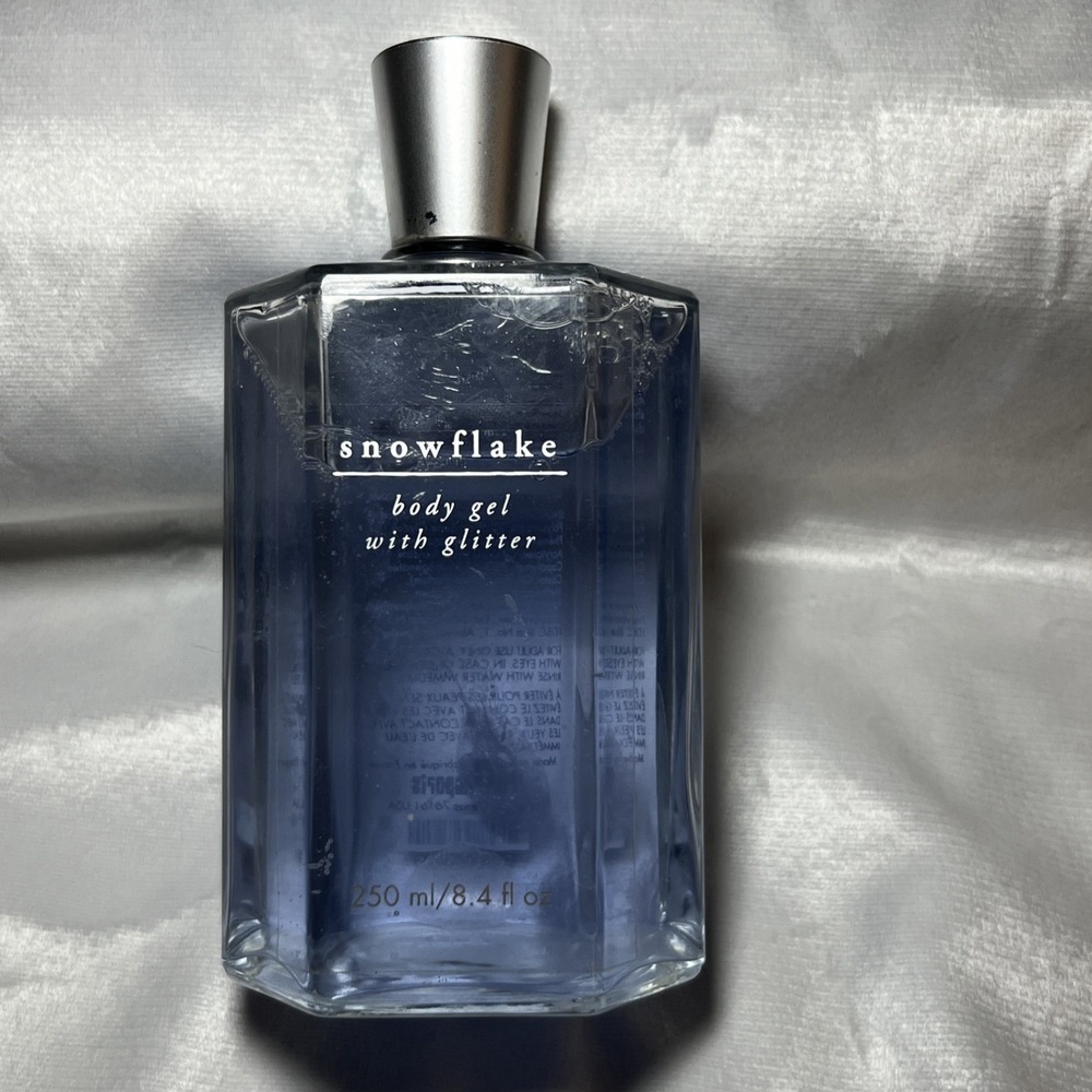 Pier 1 Imports Snowflake Body Gel W/Glitter  8.4 Oz New‎ Rare Scotland
